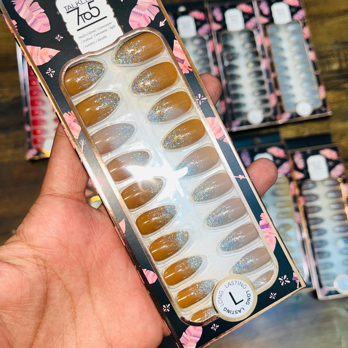 7To5 Talklee Shiny Artifical Nails With Free Stickers