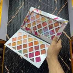 Romantic Color 30 Color Fever Eyeshadow Palette