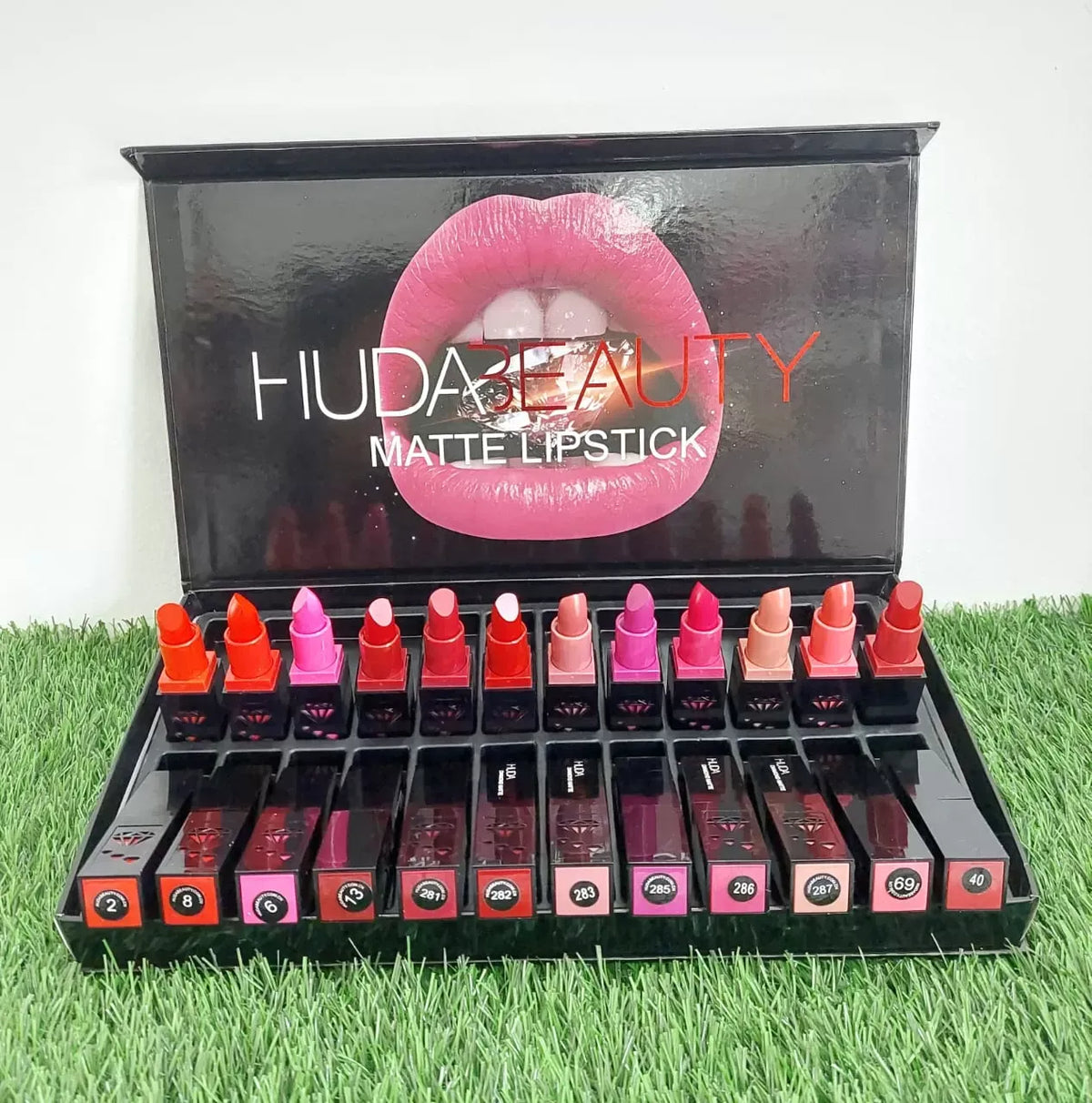 Huda Beauty Matte Lipstick Diamond