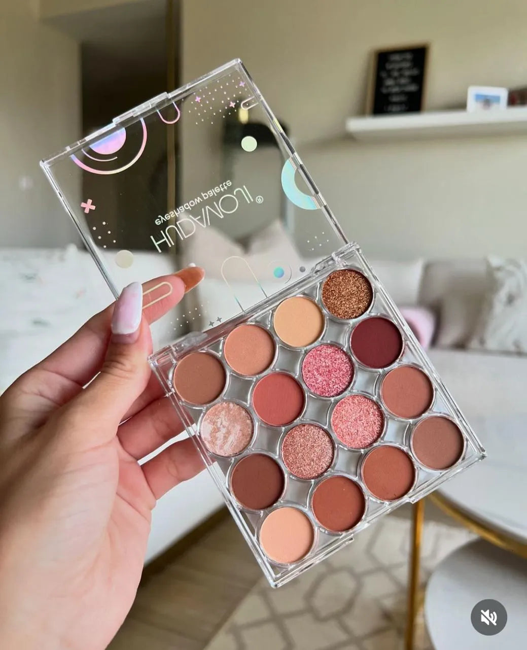 Huda Moji 16 Color Eye Shadow Palette