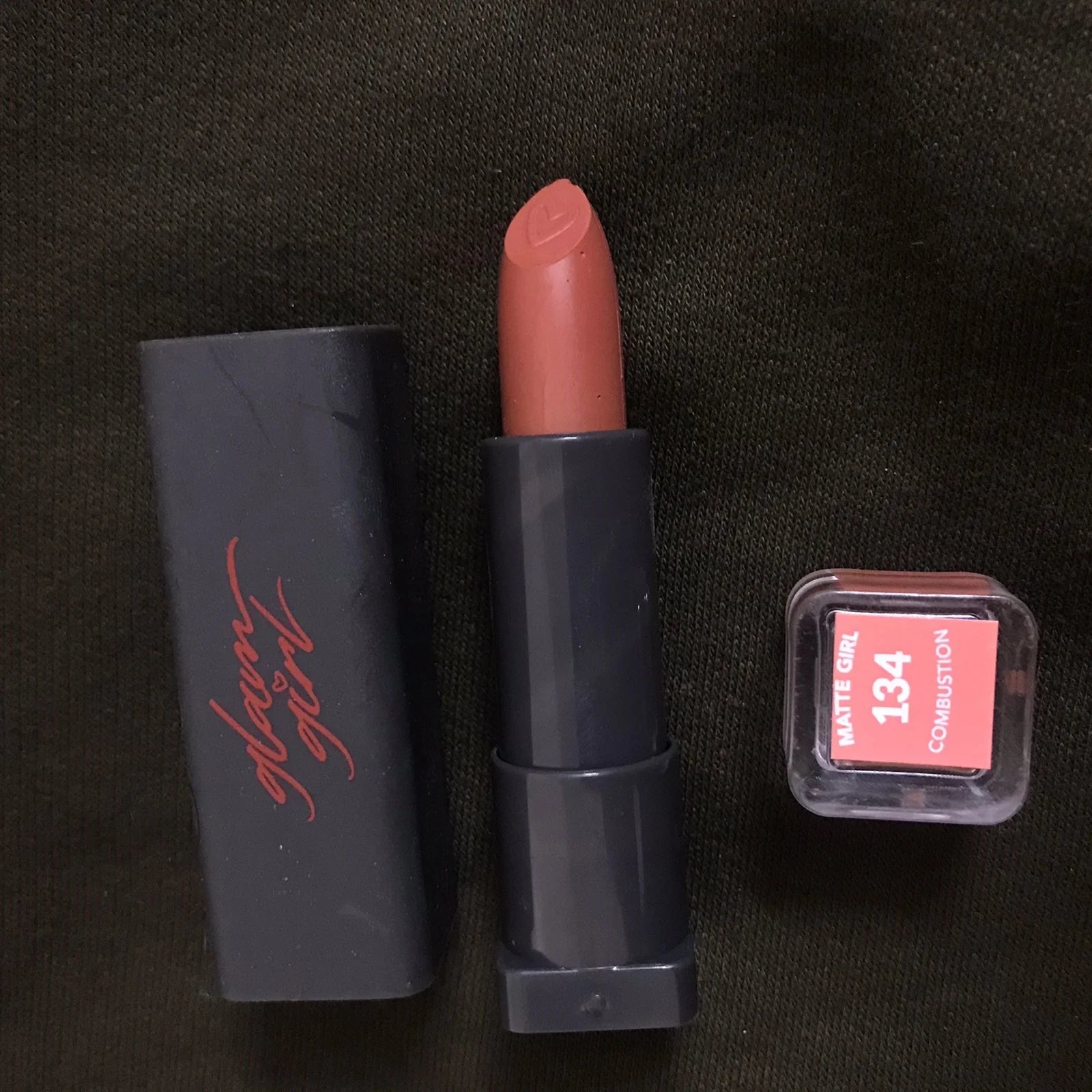 Glam Girl Matte Lipstick 💄