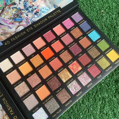 40 Color Miss Touch Eyeshadow Palette ✨