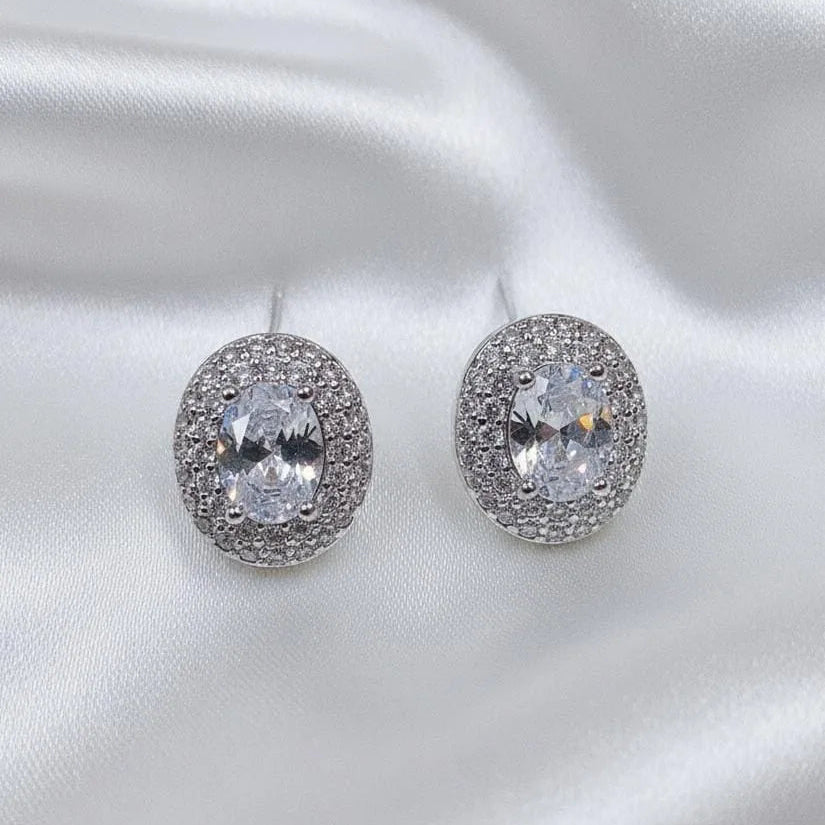 Zarcoon Trendy Stud Tops – Elegant Everyday Earrings