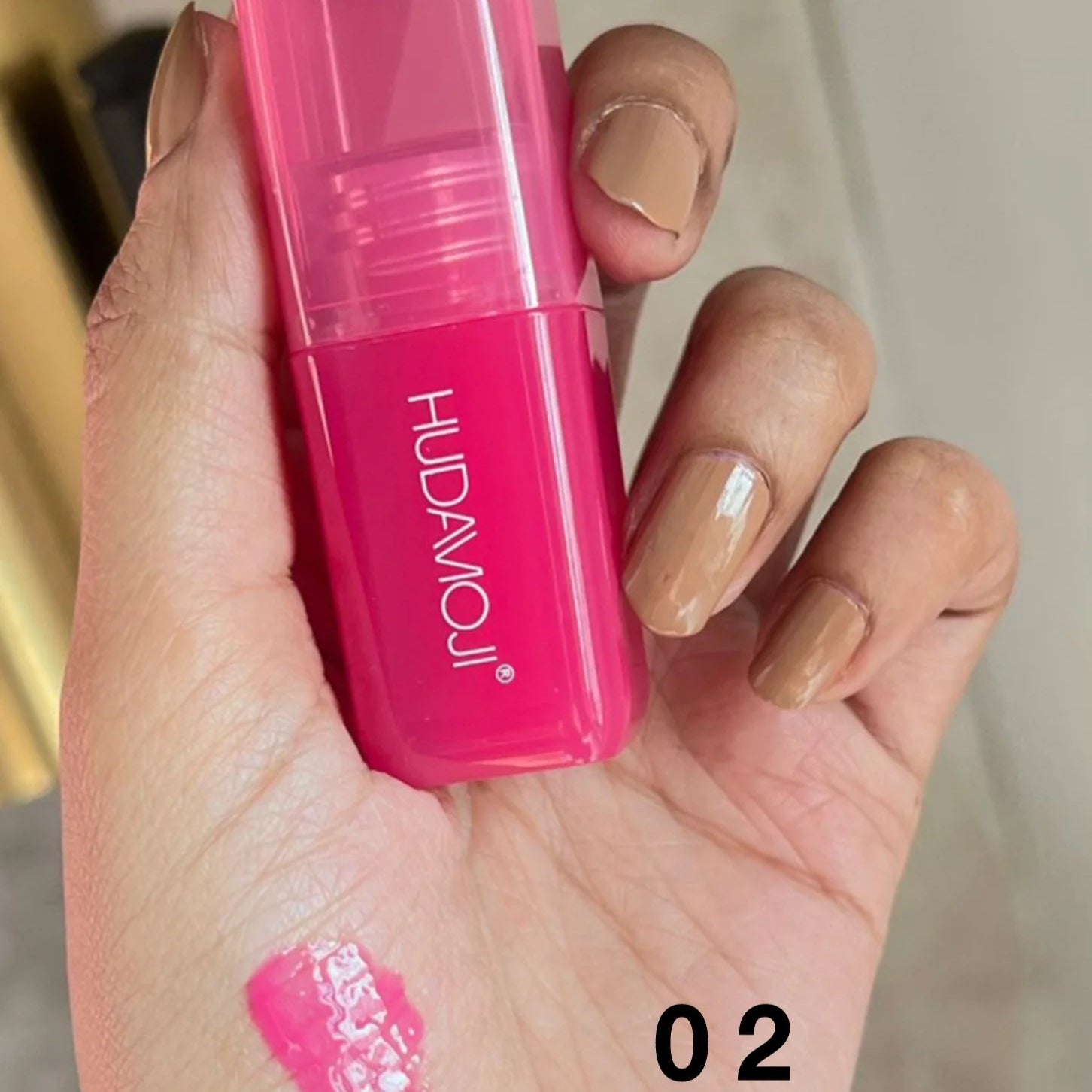 Huda moji Lip Plumping Gloss