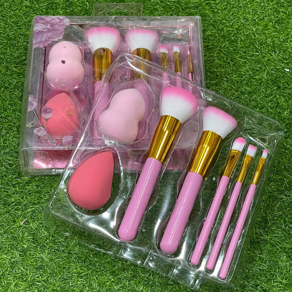 Noor Alazwai Brush And Beauty Blender