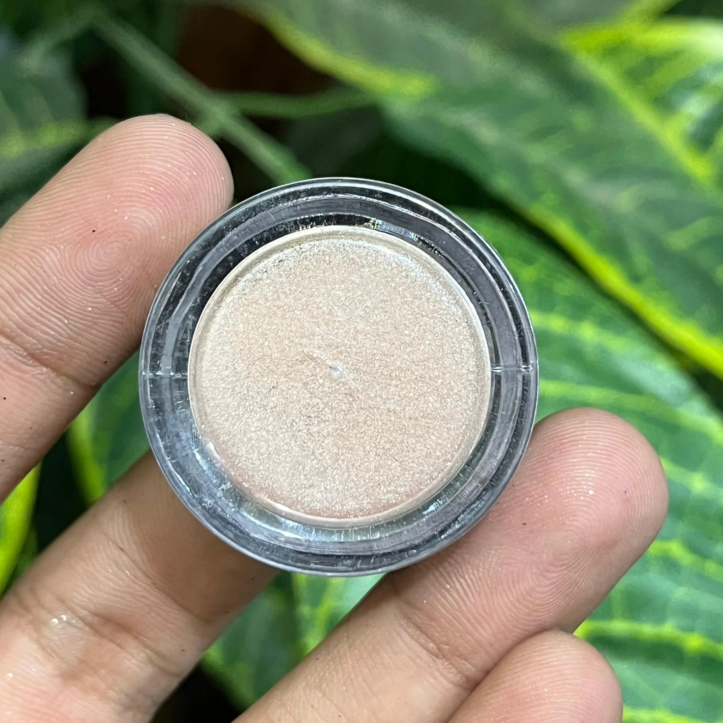 MAC Dust Eyeshadow