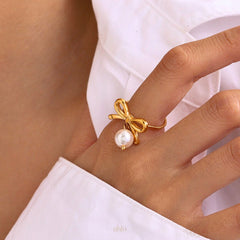 Forever Bow pearl charm RING