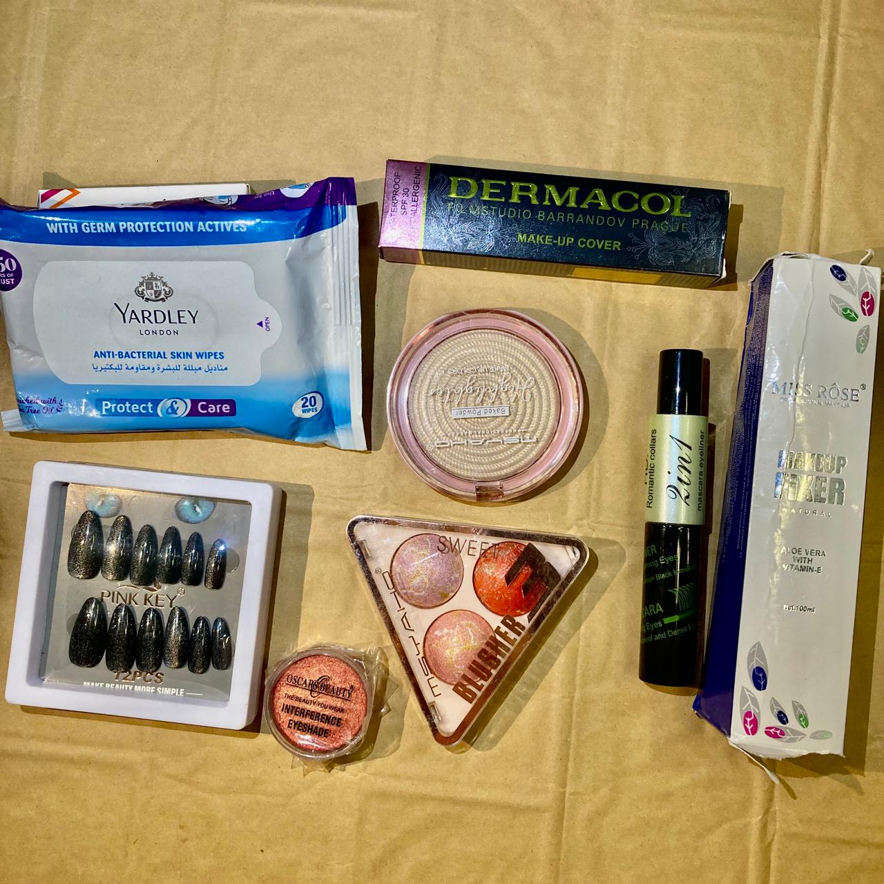 Complete Beauty & Makeup Essentials Kit - Deal 1001