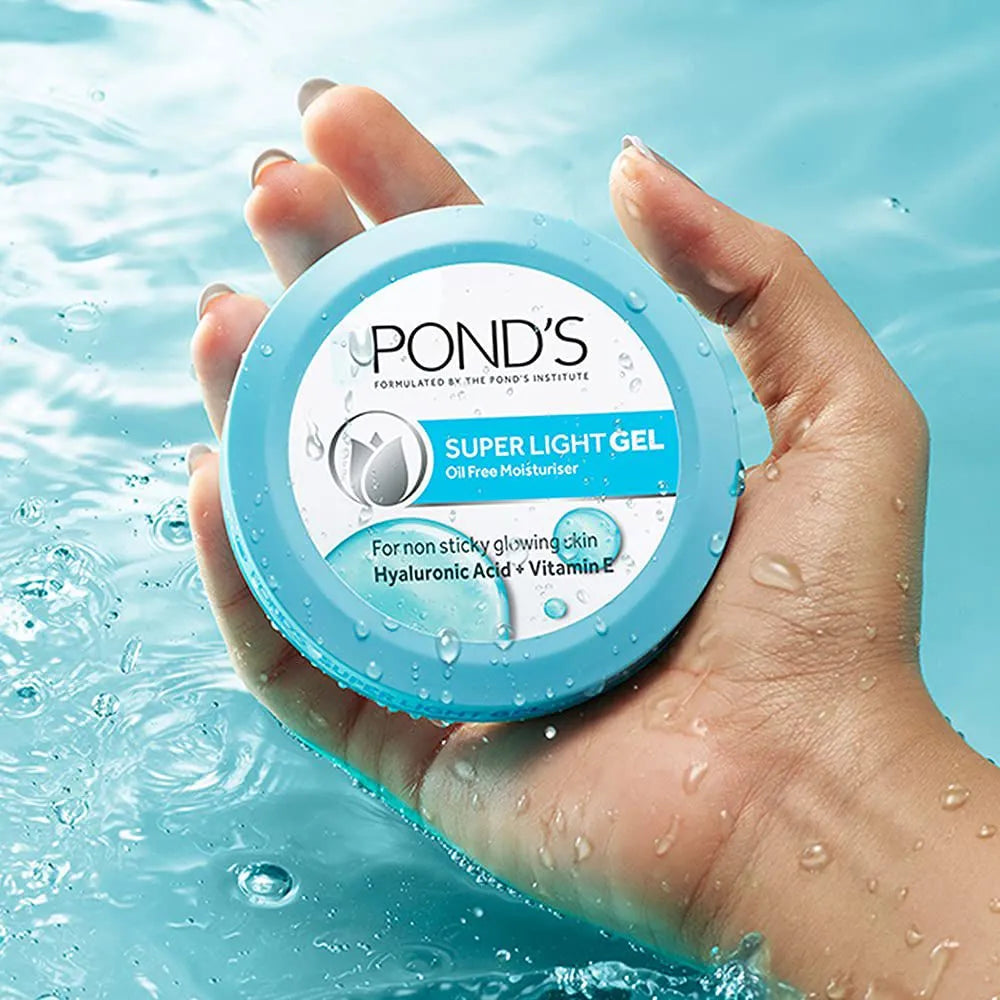 POND's Super Light Gel Oil Free Moisturiser With Hyaluronic Acid + Vitamin E (147g )